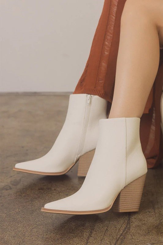 D - SONIA - WESTERN, ANKLE BOOT - p3 Boutique