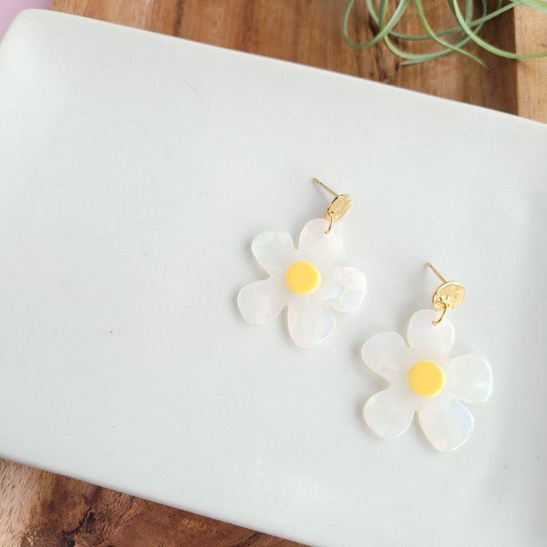 Daisy Dangles - p3 Boutique