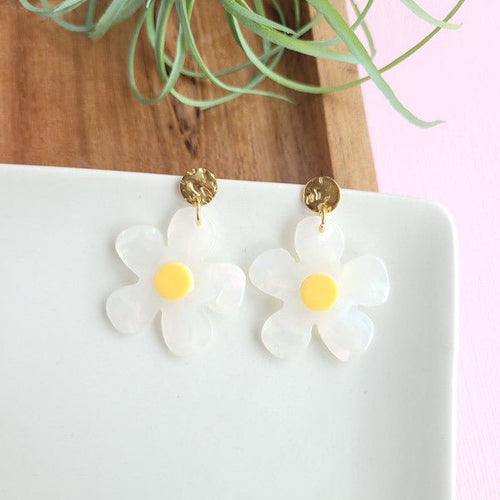 Daisy Dangles - p3 Boutique