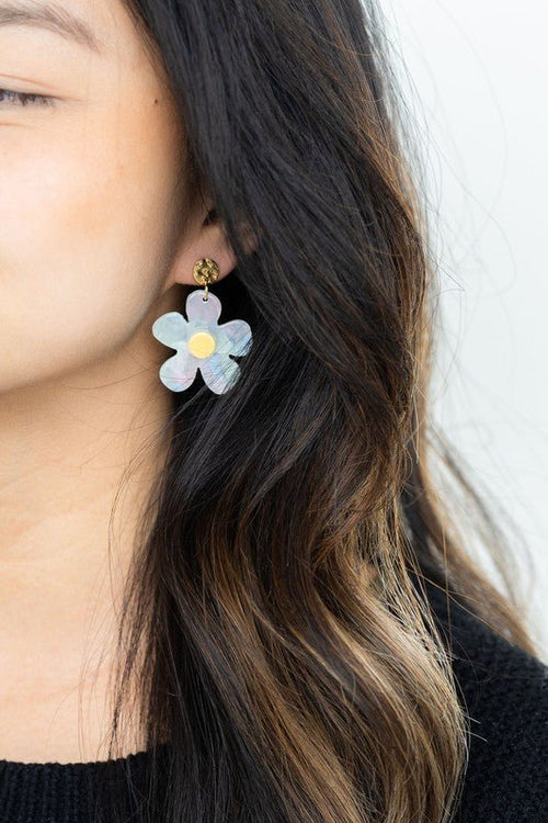 Daisy Dangles - p3 Boutique