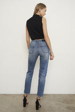 HIGH RISE GIRLFIRNED JEANS - p3 Boutique