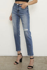 HIGH RISE GIRLFIRNED JEANS - p3 Boutique