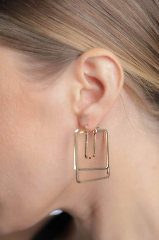 MINIMAL GOLD SQUARE CUT OUT EARRINGS - p3 Boutique