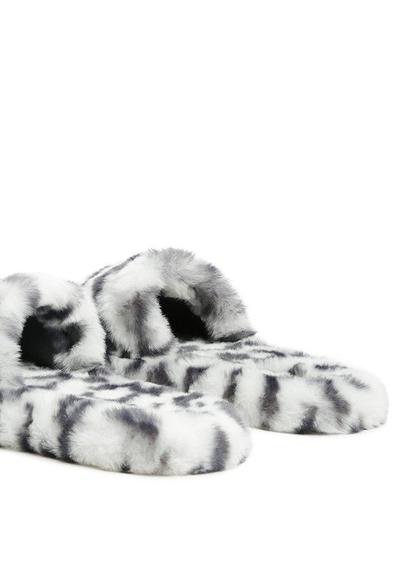 SNUGGLE - IN INDOOR FUR FLATS - p3 Boutique
