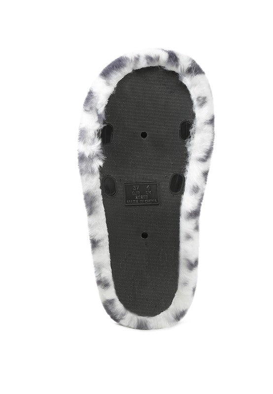 SNUGGLE - IN INDOOR FUR FLATS - p3 Boutique