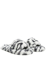 SNUGGLE - IN INDOOR FUR FLATS - p3 Boutique