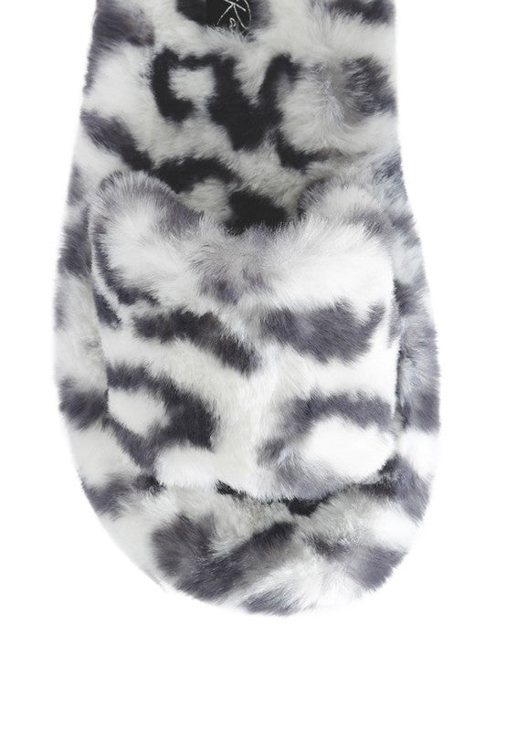 SNUGGLE - IN INDOOR FUR FLATS - p3 Boutique
